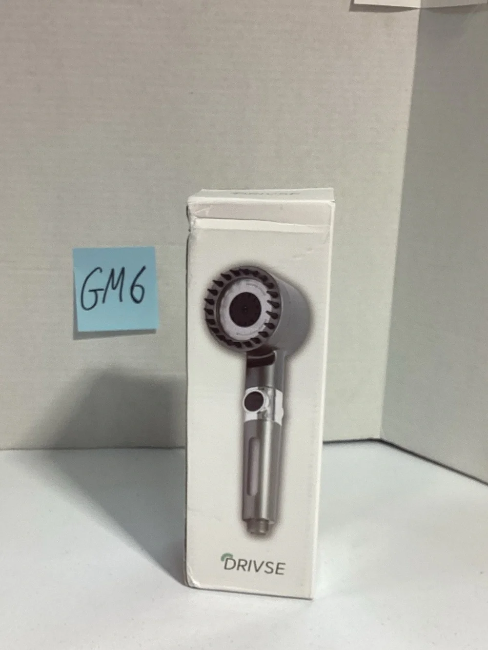 Drives filtered shower head